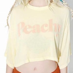 Daydream Nation “Peachy” cropped tee